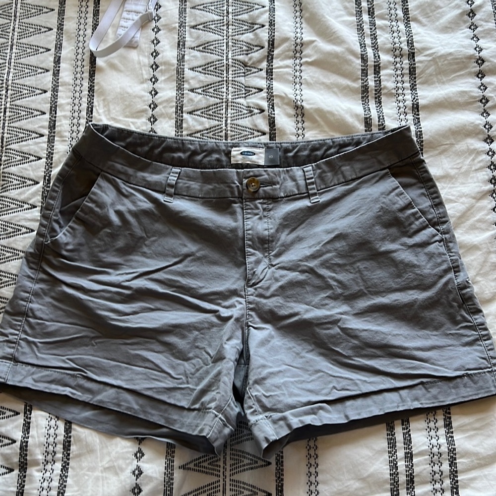 Gray shorts